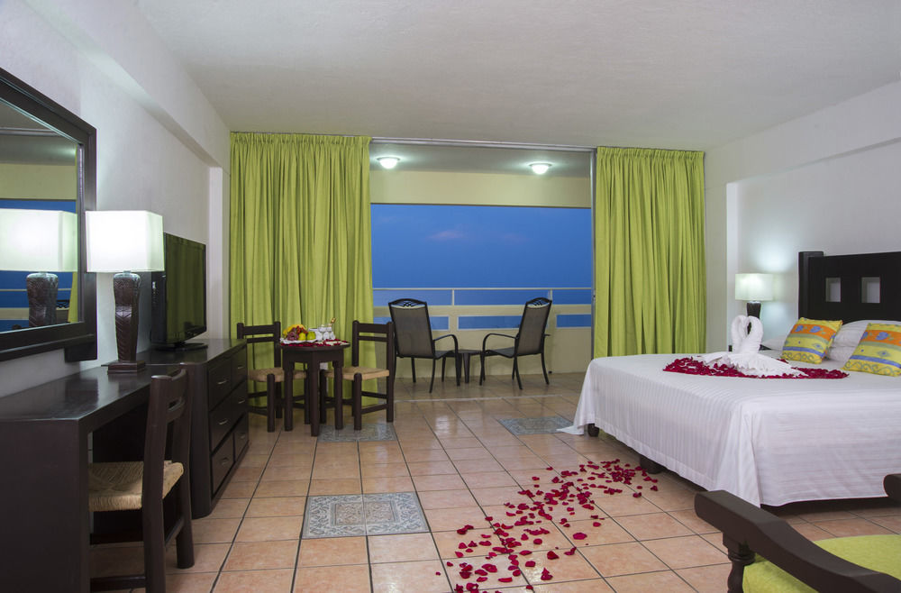 Hotel Delfin Puerto Vallarta Buitenkant foto